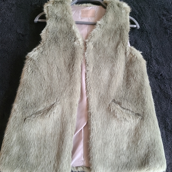 Zara Other - Zara girls faux fur vest